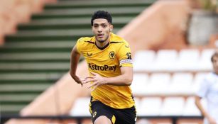 Raúl Jiménez durante un partido con Wolves