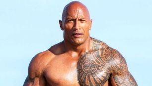 WWE: Tarjeta de 'The Rock' rompe récord al venderse en 126 mil dólares