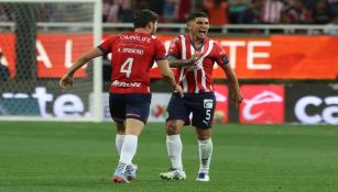 Los jugadores de Chivas tuvieron una pequeña 'bronca' al término del encuentro