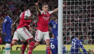 Arsenal vence al Chelsea y se aferra a la Premier League