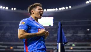 Rodrigo Huescas celebra gol vs Santos