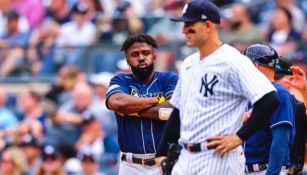 Randy Arozarena festejando un hit remolcador ante Yankees