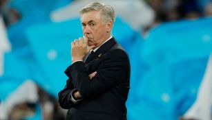 Carlo Ancelotti con la mirada seria 