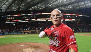 Jesús Fabela luego de una victoria de Diablos en LMB