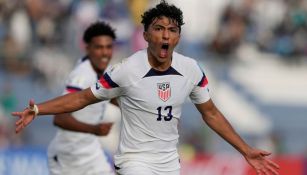 Jonathan Gómez festejando su gol con Estados Unidos