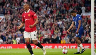 Martial festeja su gol ante la impotencia del Chelsea