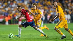 Tigres vs Chivas en la Ida de la Final