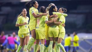 Jugadoras del América Femenil celebrando el gol ante Tigres 