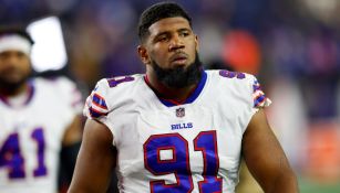 Ed Oliver extendió contrato con Bills