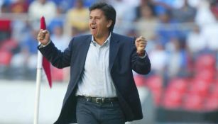 Raúl Arias, entrenador mexicano, es el nuevo DT del Club Deportivo FAS