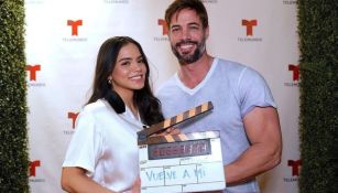 Samadhi Zendejas y William Levy grabando 'Vuelve a mí'