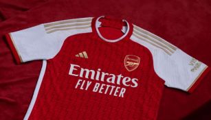 Jersey del Arsenal conmemorativo a "Los Invencibles"