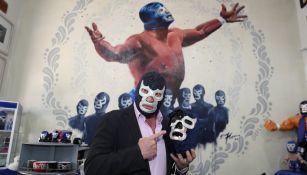 Blue Demon Jr. celebra aniversario de su galería