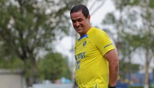 André Jardine en un entrenamiento con el América 