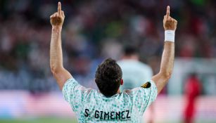 Santiago Giménez marca su primer gol en partido oficial con el Tri y confirma su buen momento