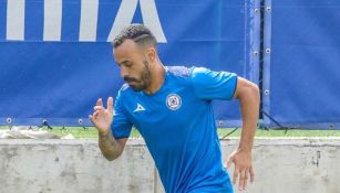 Moisés Vieira entrenando con el Cruz Azul 