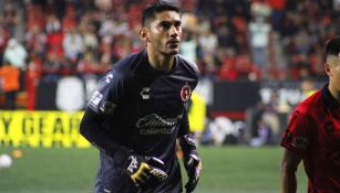 Chuy Corona en su debut con Xolos