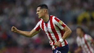 Cruz Azul descarta fichaje de Alan Pulido y lanza oferta a Chivas por 'Tepa' González