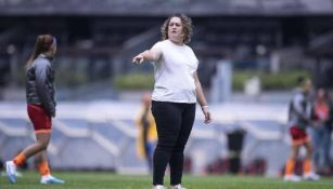 Milagros Martínez como entrenadora de Tigres 