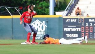 Tigres de Quintana Roo enfrentando a los Diablos Rojos