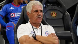 Tuca Ferretti fue cesado como DT de Cruz Azul