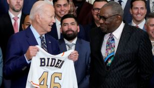 Joe Biden con Dusty Baker en la Casa Blanca