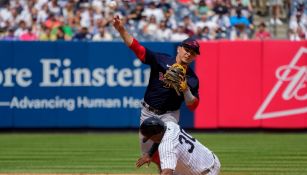 Luis Urías en el juego ante New York Yankees