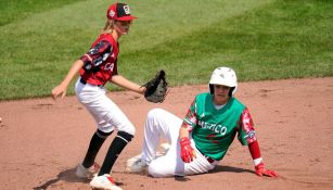 México enfrentando a Canadá