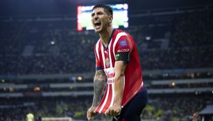 Víctor Guzmán volverá al XI titular con Chivas para el duelo vs Xolos