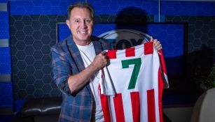 Alex Aguinaga, el viejo '7' del Necaxa