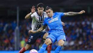 Christián Tabó en un partido con Cruz Azul