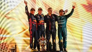 Checo Pérez, Verstappen y Alonso en un podio de la F1