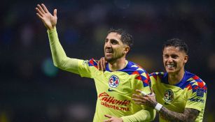 Valdés celebrando uno de sus goles ante Chivas