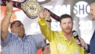 ¡Recompensa a sus fans! Canelo agradeció el apoyo a sus seguidores e invita los tragos