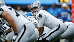 O'Connell durante su debut en la NFL con los Raiders