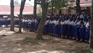 Extraña enfermedad en Kenia deja a casi 100 estudiantes sin caminar