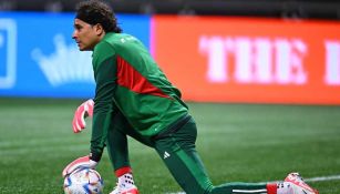 Guillermo Ochoa enciende alarmas en el Tri por problemas en el cuello con el Salernitana