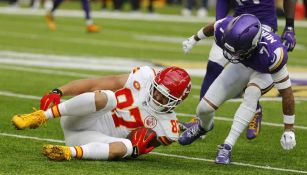 Travis Kelce sufrió una lesión en el partido ante Minnesota