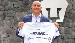 David Trezeguet visitó las instalaciones de Pumas en Cantera 