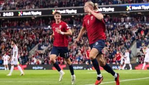 Erling Haaland celebrando su gol con Noruega 