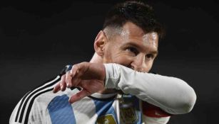 Escupen a Lionel Messi en el partido de Argentina contra Paraguay 