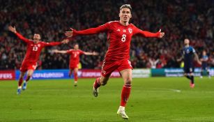 Harry Wilson en celebración de su doblete