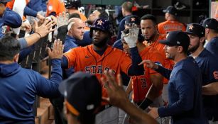 Altuve y Javier conducen a Astros a victoria para acercarse a Rangers en Serie de Campeonato