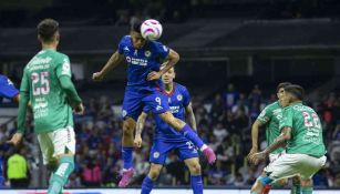 Cruz Azul venció por la mínima a León y alarga su esperanza de Play-in