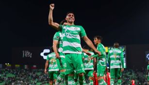 Santos domina en casa a Toluca y sueña con meterse a la Liguilla