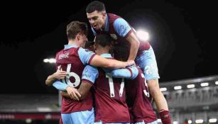 Burnley anunció baja de jugador que deja el futbol para atender su salud mental