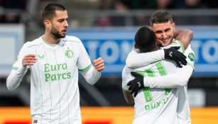 Santi Giménez celebrando su gol ante Excelsior