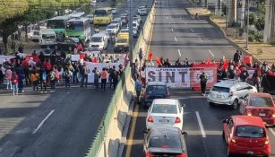 Trabajadores del Colegio de Bachilleres cierran calles y afectan tránsito en CDMX