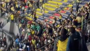 Aficionados de América y León protagonizaron pelea en el Azteca