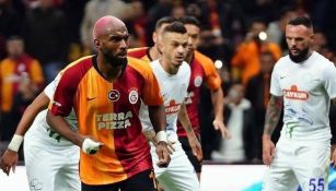 Ligas de Turquía reiniciará el martes tras agresión a árbitro